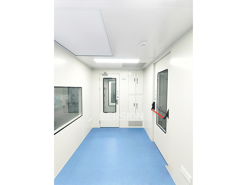 17508430324613529nL7.jpg 8-6-無(wú)塵室.jpg